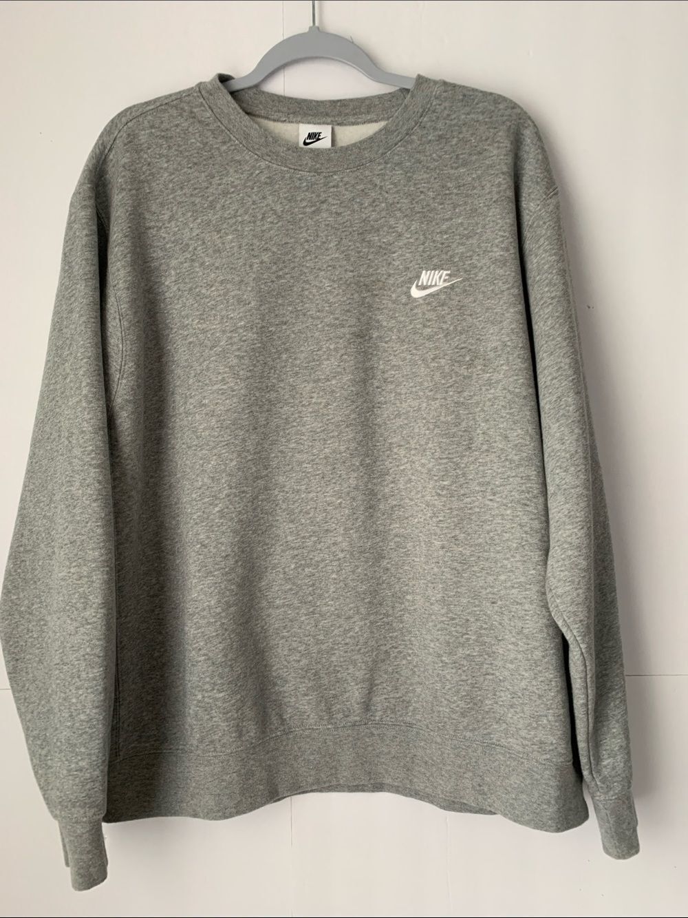 Nike Men’s Grey Crewneck Sweatshirt with White Logo Sportwear Size XL